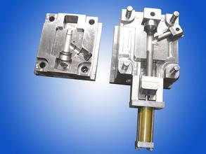 塑料模具的工作原理是什么？